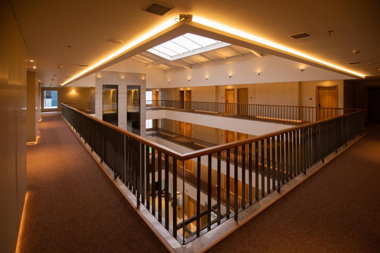 The Vern At Blvd Насик Экстерьер фото