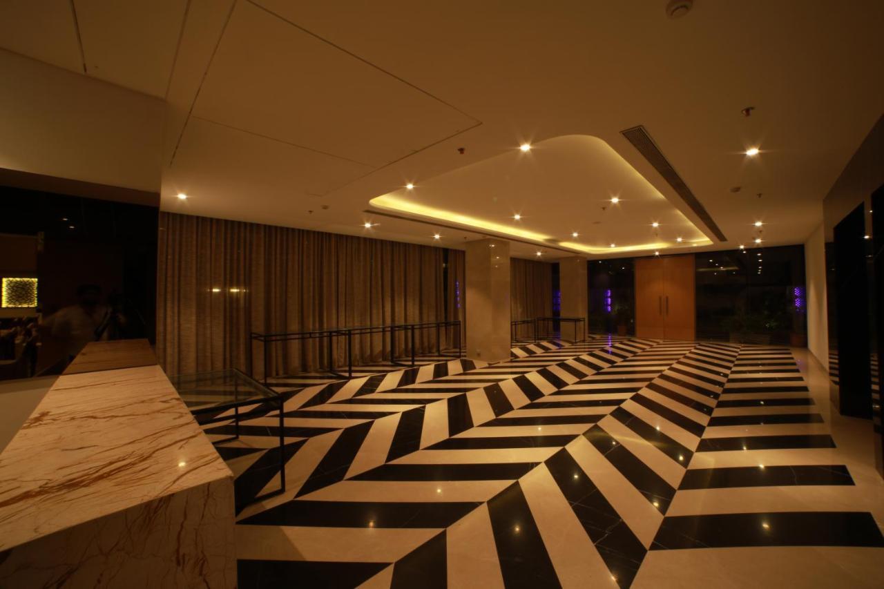 The Vern At Blvd Насик Экстерьер фото